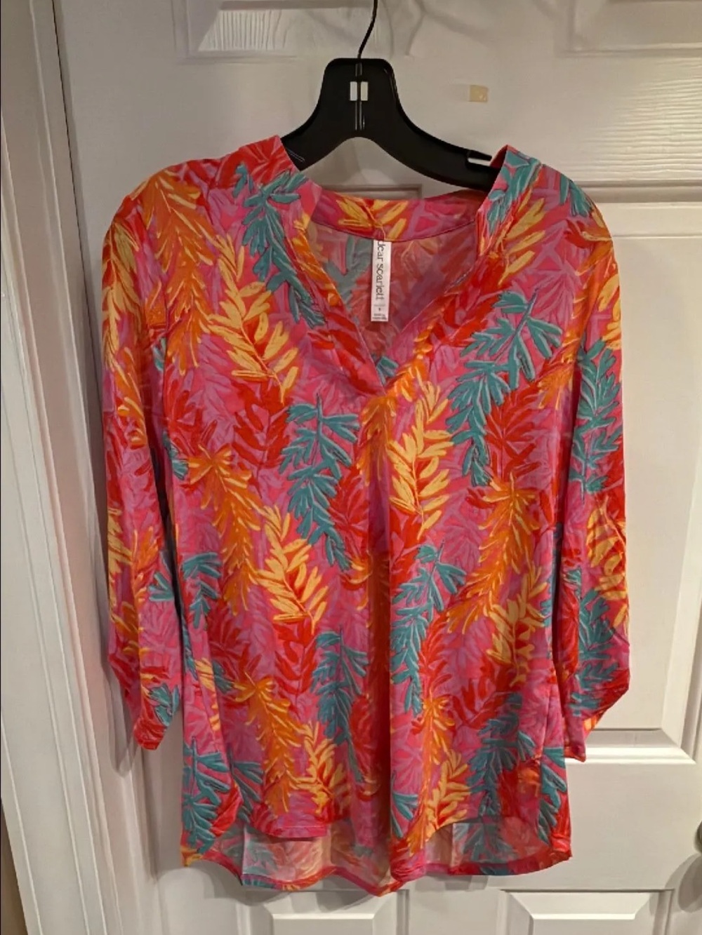 Dear Scarlett S Pink Tropical V-Neck Women's Top